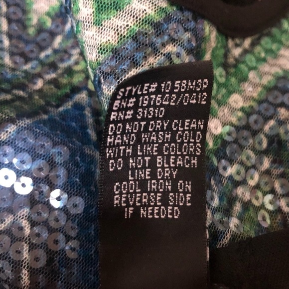 🆕 Chevron stripe scoop neck camisole tank top - Picture 9 of 13